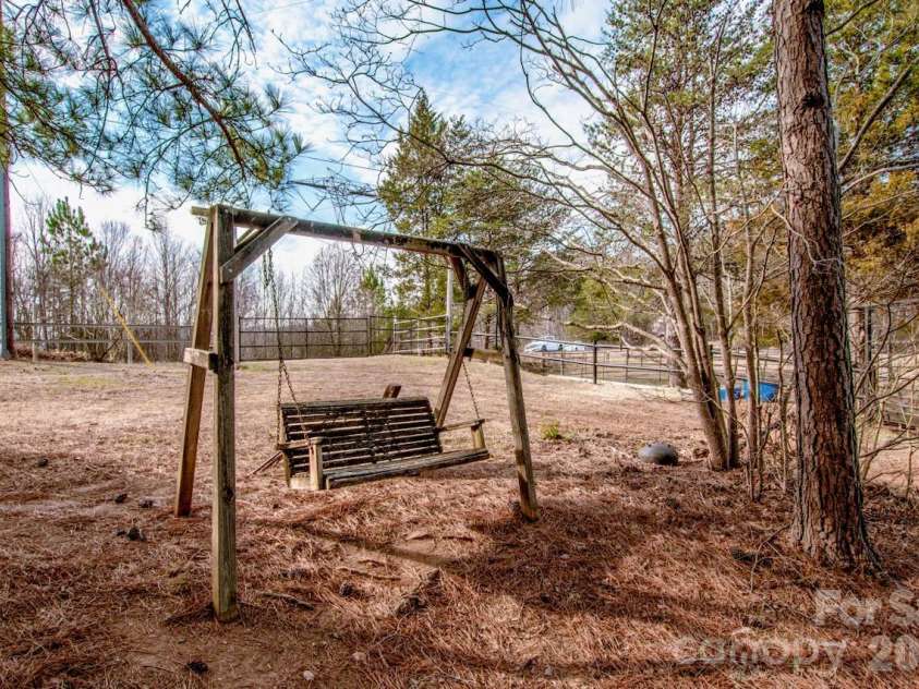 508 Liles Lane, Hiddenite, NC 28636.  MLS# CAR4354171, YatesRealty ID 9502. 