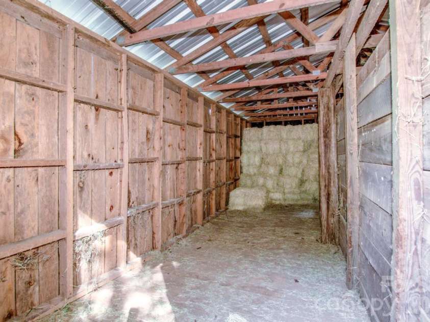508 Liles Lane, Hiddenite, NC 28636.  MLS# CAR4354171, YatesRealty ID 9502. 