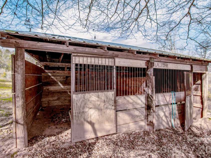508 Liles Lane, Hiddenite, NC 28636.  MLS# CAR4354171, YatesRealty ID 9502. 