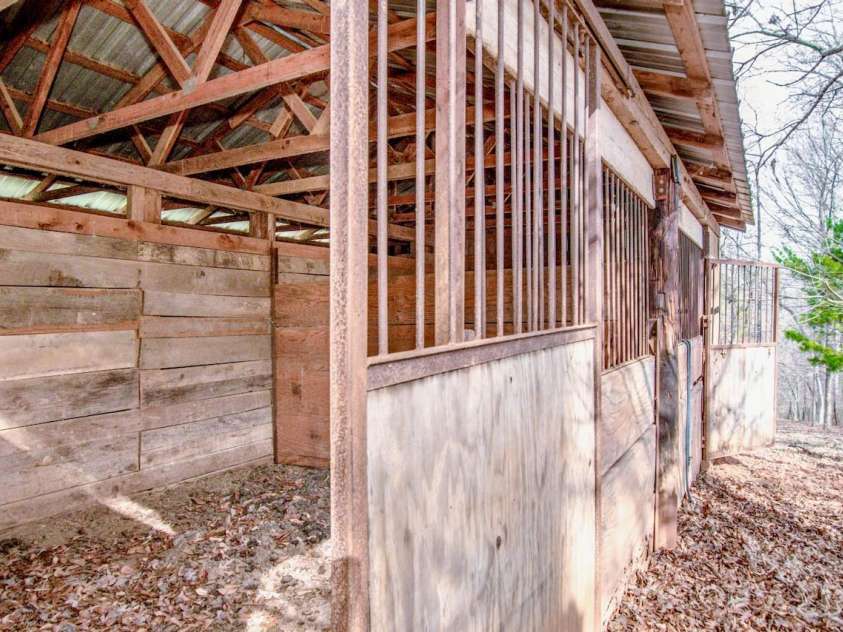 508 Liles Lane, Hiddenite, NC 28636.  MLS# CAR4354171, YatesRealty ID 9502. 