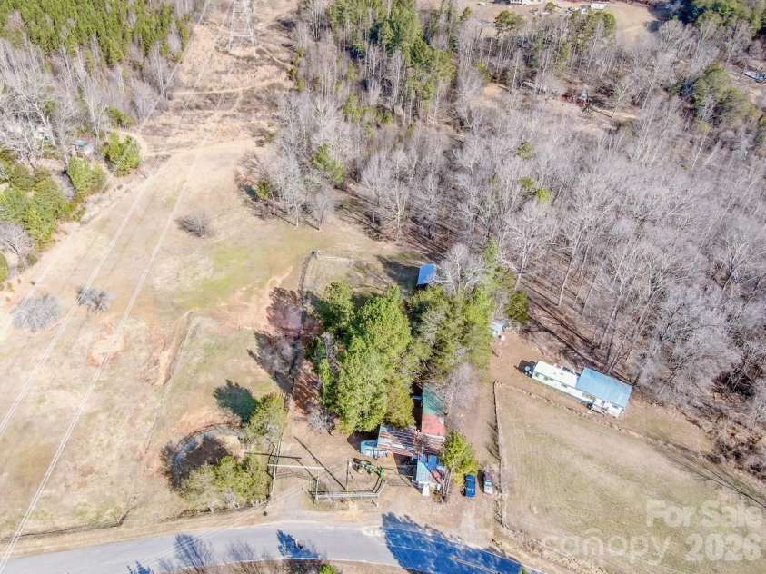 508 Liles Lane, Hiddenite, NC 28636.  MLS# CAR4354171, YatesRealty ID 9502. 