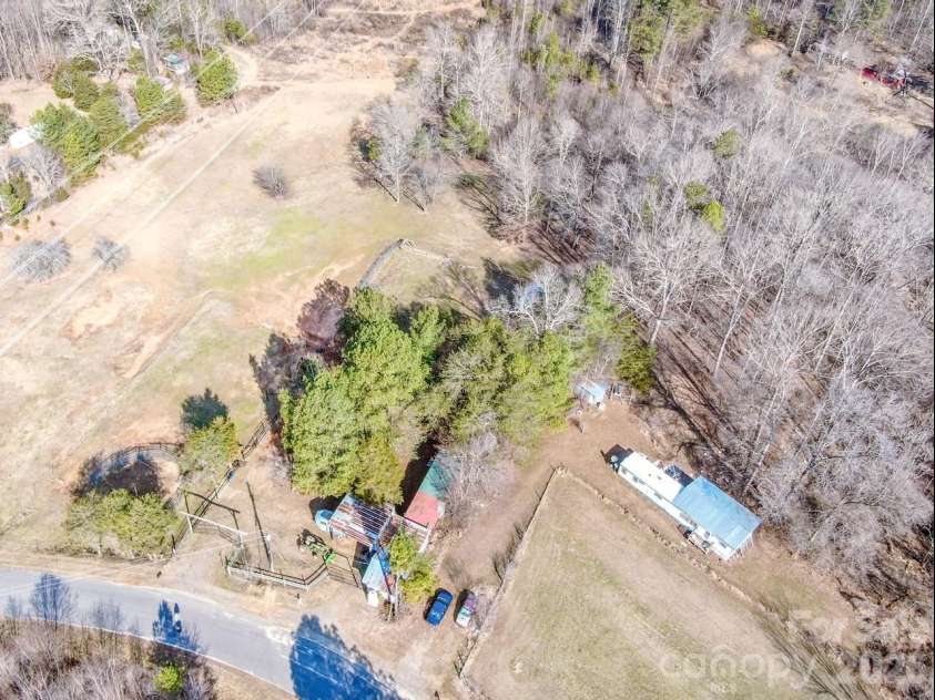 508 Liles Lane, Hiddenite, NC 28636.  MLS# CAR4354171, YatesRealty ID 9502. 