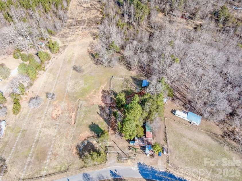 508 Liles Lane, Hiddenite, NC 28636.  MLS# CAR4354171, YatesRealty ID 9502. 