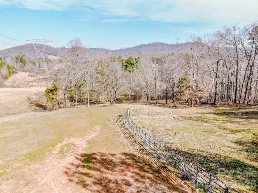 508 Liles Lane, Hiddenite, NC 28636.  MLS# CAR4354171, YatesRealty ID 9502. 