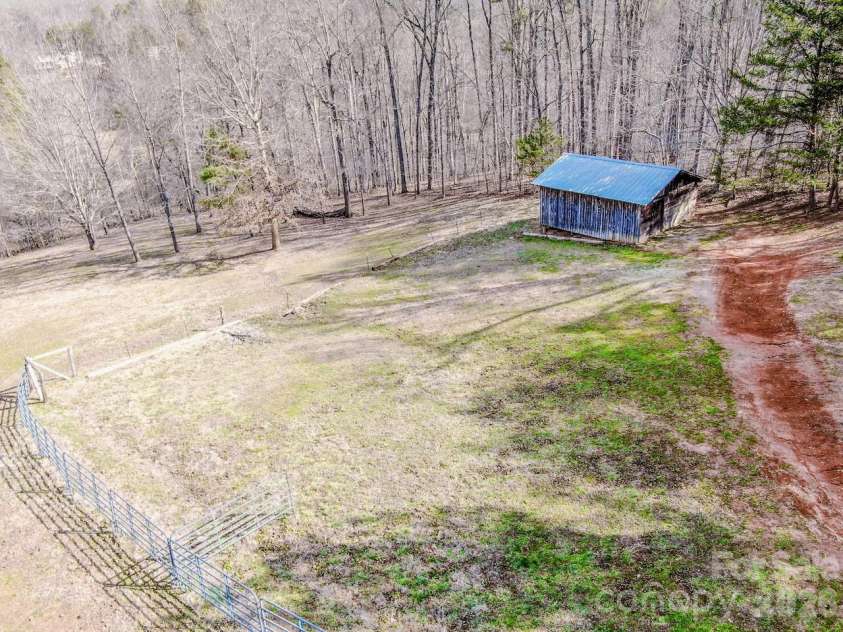 508 Liles Lane, Hiddenite, NC 28636.  MLS# CAR4354171, YatesRealty ID 9502. 