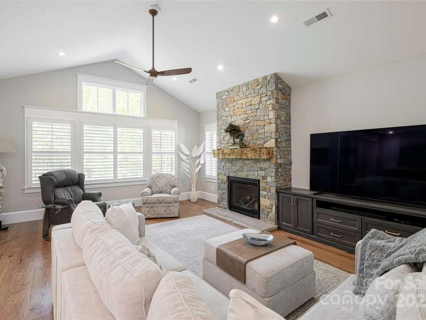 73 Starwood Valley Trail, Arden, NC 28704.  MLS# CAR4251821, YatesRealty ID 9502. Living room