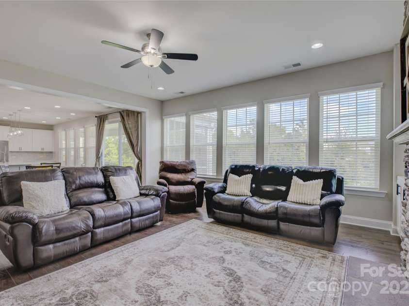 15108 Montage Lane, Charlotte, NC 28278.  MLS# CAR4252589, YatesRealty ID 9505. 