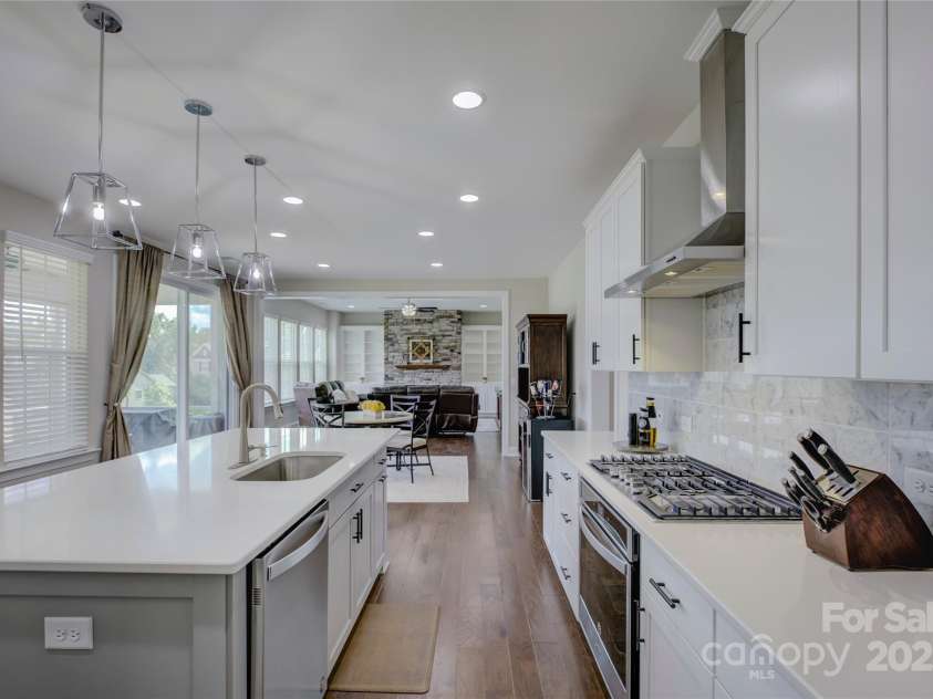 15108 Montage Lane, Charlotte, NC 28278.  MLS# CAR4252589, YatesRealty ID 9505. 