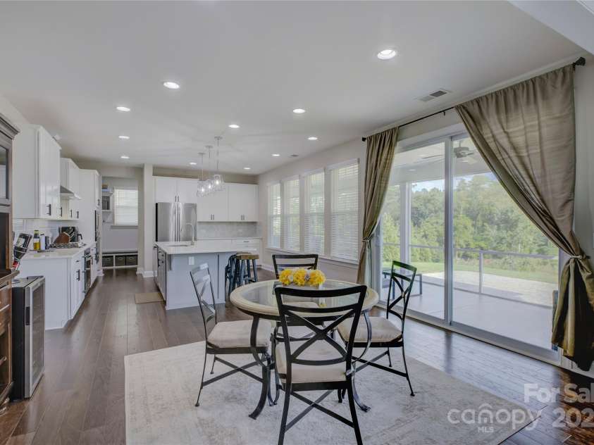15108 Montage Lane, Charlotte, NC 28278.  MLS# CAR4252589, YatesRealty ID 9505. 