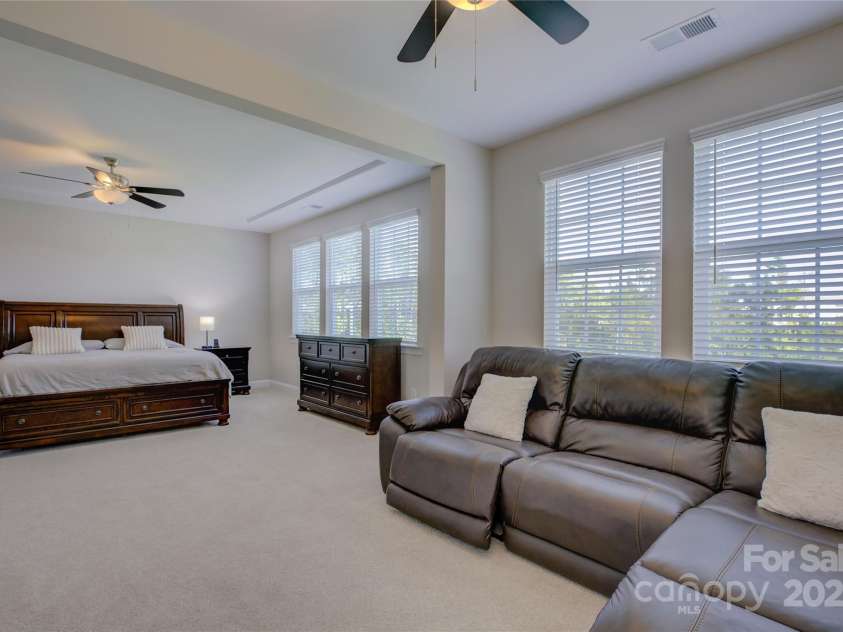 15108 Montage Lane, Charlotte, NC 28278.  MLS# CAR4252589, YatesRealty ID 9505. 