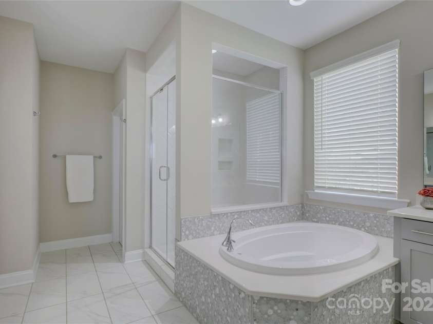 15108 Montage Lane, Charlotte, NC 28278.  MLS# CAR4252589, YatesRealty ID 9505. 