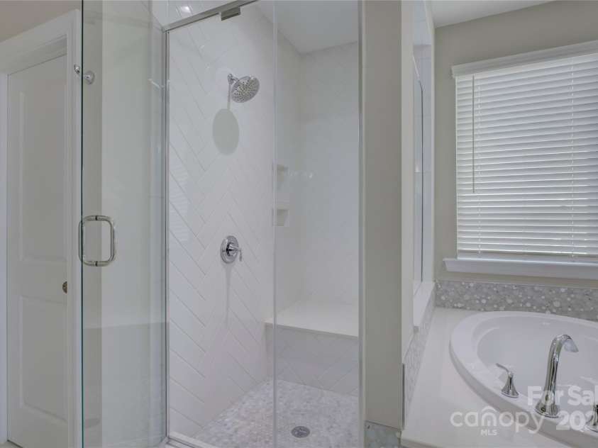 15108 Montage Lane, Charlotte, NC 28278.  MLS# CAR4252589, YatesRealty ID 9505. 