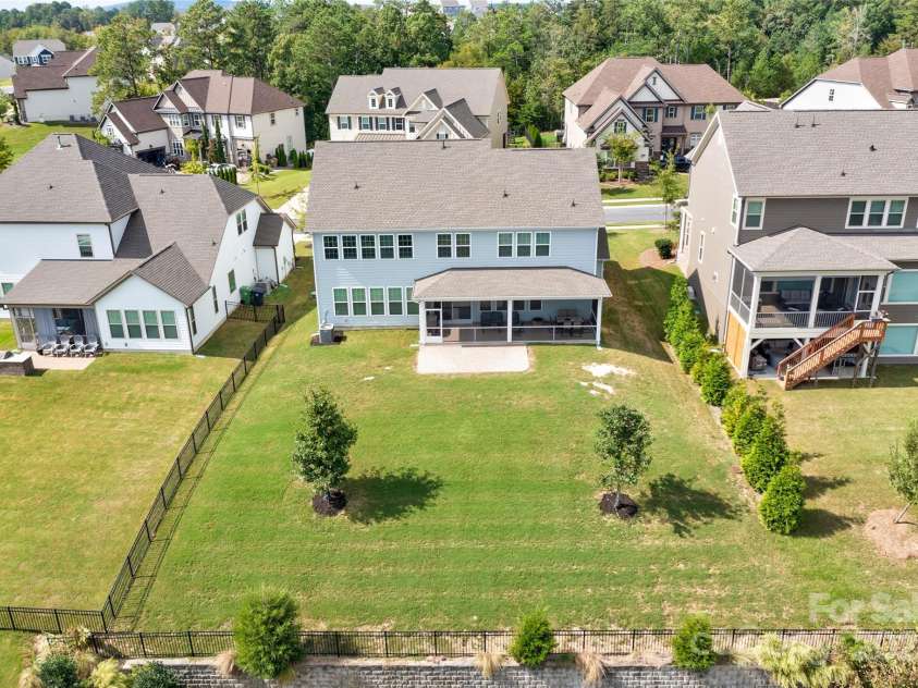 15108 Montage Lane, Charlotte, NC 28278.  MLS# CAR4252589, YatesRealty ID 9505. 