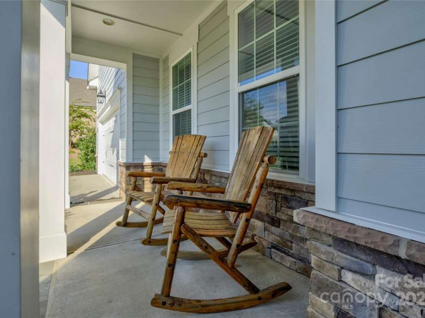 15108 Montage Lane, Charlotte, NC 28278.  MLS# CAR4252589, YatesRealty ID 9505. 