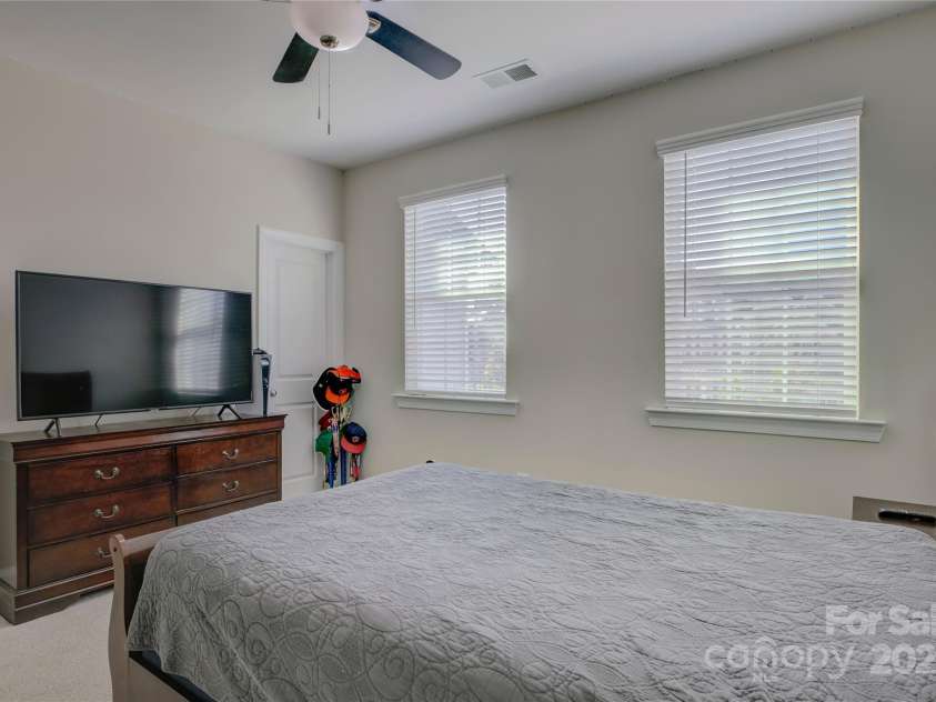 15108 Montage Lane, Charlotte, NC 28278.  MLS# CAR4252589, YatesRealty ID 9505. Bedroom 3 en-suite