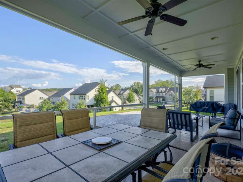 15108 Montage Lane, Charlotte, NC 28278.  MLS# CAR4252589, YatesRealty ID 9505. Large screened in porch over looking the private yard