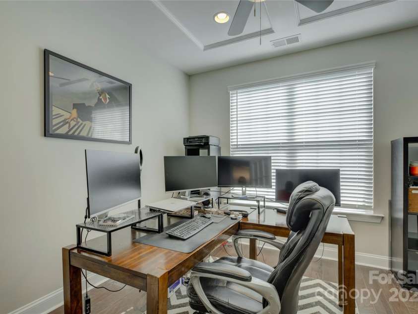 15108 Montage Lane, Charlotte, NC 28278.  MLS# CAR4252589, YatesRealty ID 9505. Office on the main