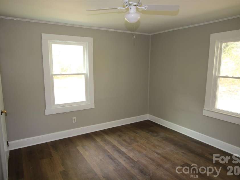 210 Cameron Street, Shelby, NC 28150.  MLS# CAR4362790, YatesRealty ID 9505. 