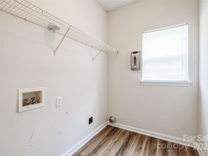 16017 Woodcote Drive, Huntersville, NC 28078.  MLS# CAR4253617, YatesRealty ID 9506. 