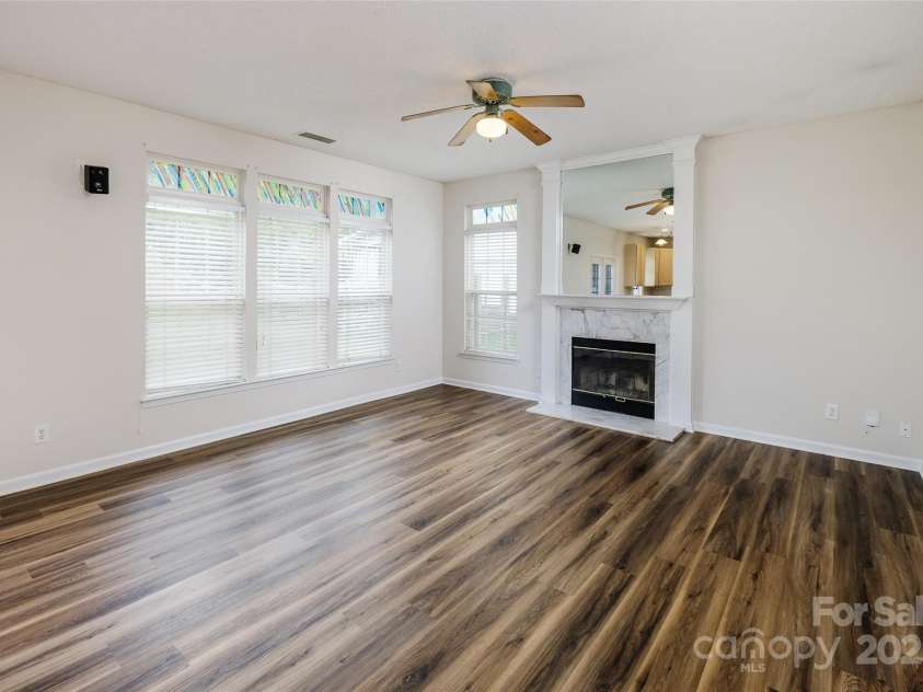 16017 Woodcote Drive, Huntersville, NC 28078.  MLS# CAR4253617, YatesRealty ID 9506. 