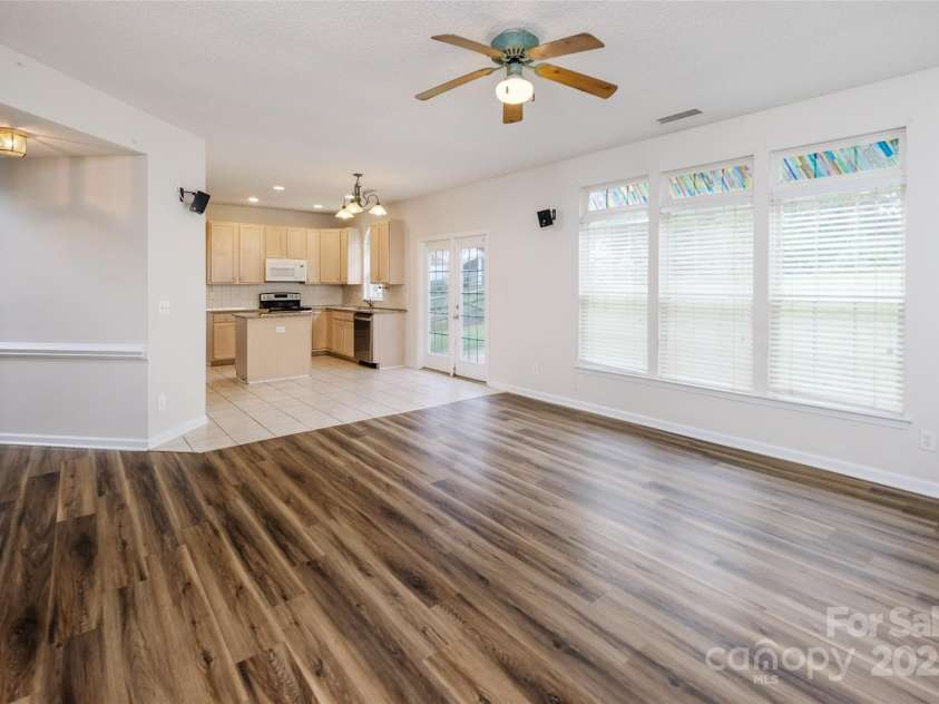16017 Woodcote Drive, Huntersville, NC 28078.  MLS# CAR4253617, YatesRealty ID 9506. 