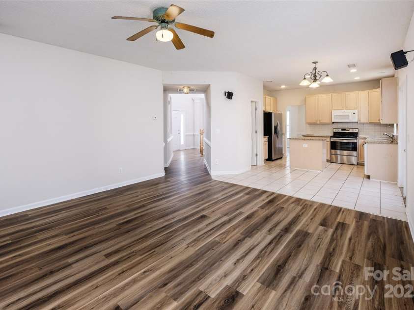 16017 Woodcote Drive, Huntersville, NC 28078.  MLS# CAR4253617, YatesRealty ID 9506. 