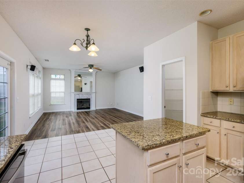 16017 Woodcote Drive, Huntersville, NC 28078.  MLS# CAR4253617, YatesRealty ID 9506. 