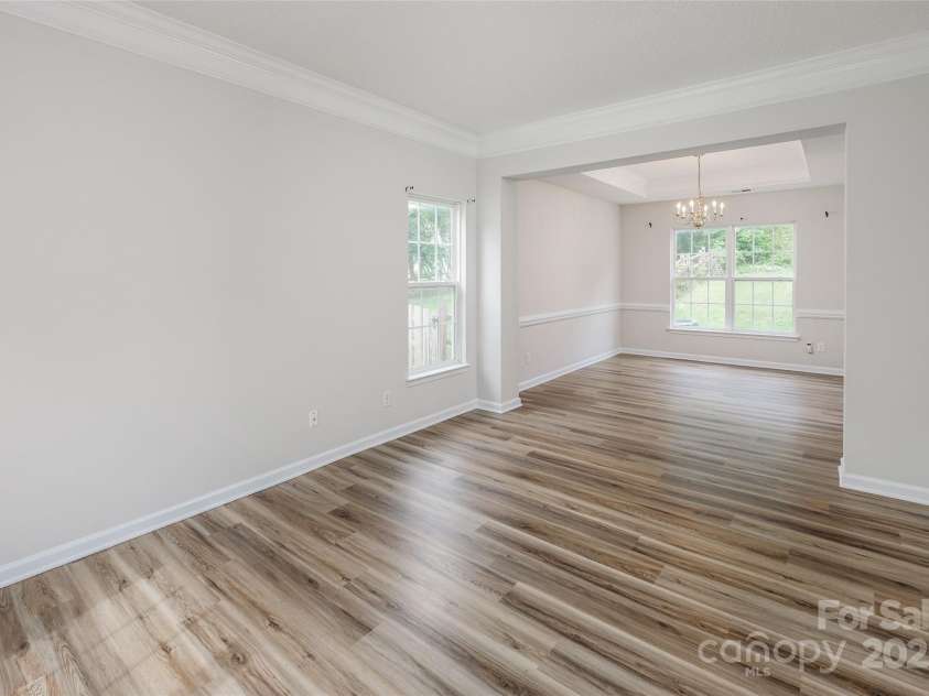 16017 Woodcote Drive, Huntersville, NC 28078.  MLS# CAR4253617, YatesRealty ID 9506. 