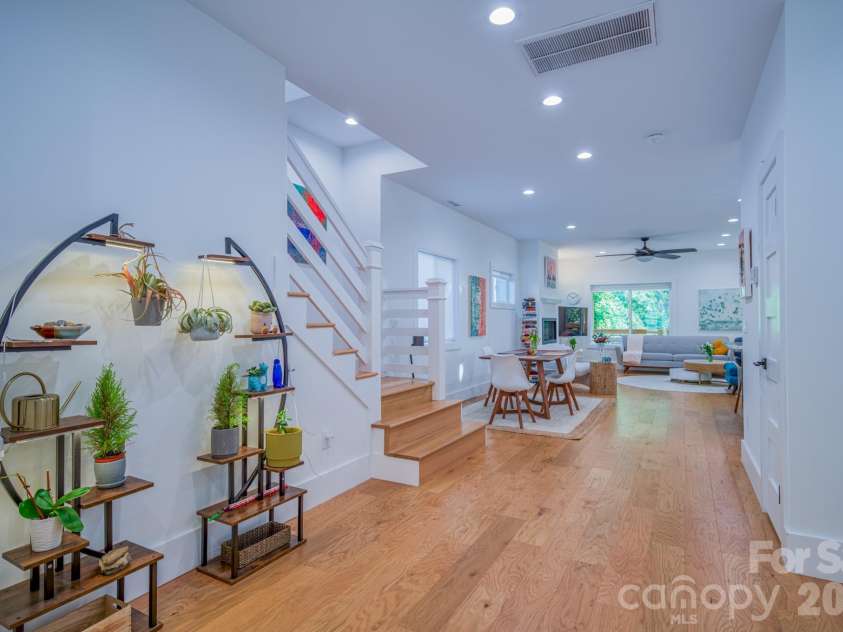 321 Hazel Mill Road, Asheville, NC 28806.  MLS# CAR4367038, YatesRealty ID 9506. 