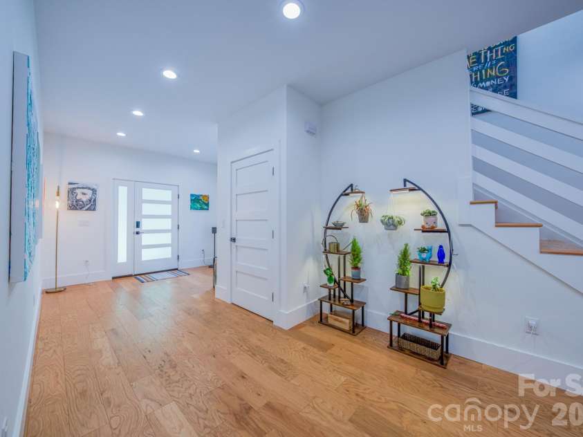 321 Hazel Mill Road, Asheville, NC 28806.  MLS# CAR4367038, YatesRealty ID 9506. 