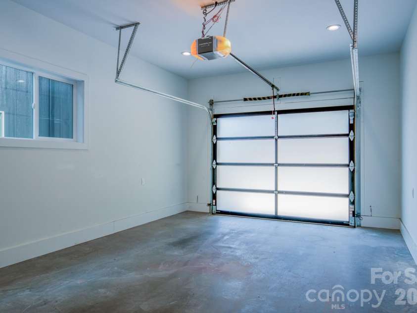 321 Hazel Mill Road, Asheville, NC 28806.  MLS# CAR4367038, YatesRealty ID 9506. 