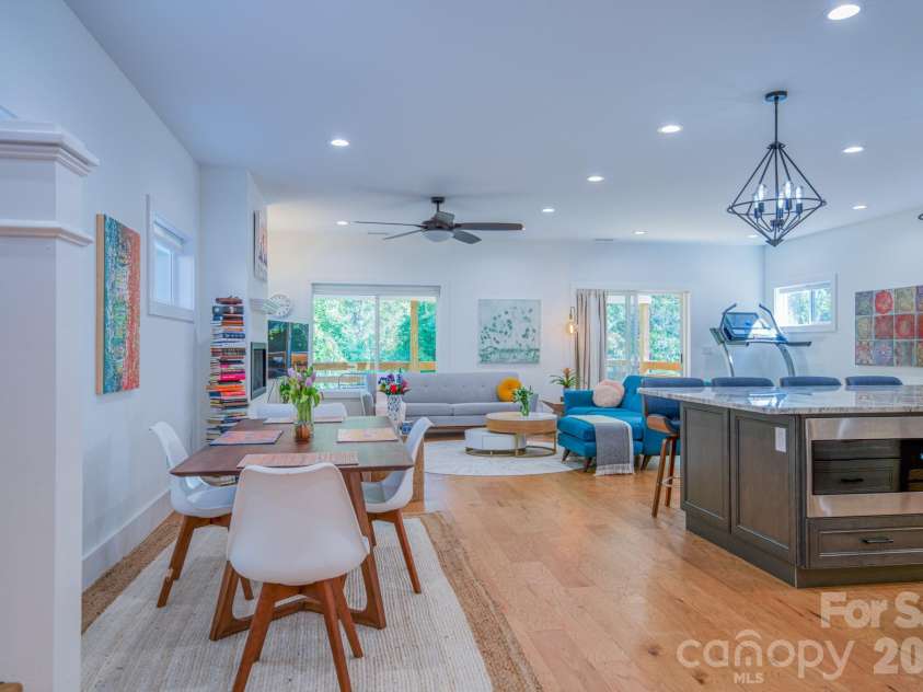 321 Hazel Mill Road, Asheville, NC 28806.  MLS# CAR4367038, YatesRealty ID 9506. 
