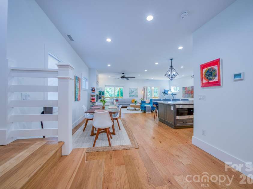 321 Hazel Mill Road, Asheville, NC 28806.  MLS# CAR4367038, YatesRealty ID 9506. 