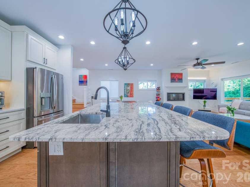321 Hazel Mill Road, Asheville, NC 28806.  MLS# CAR4367038, YatesRealty ID 9506. 