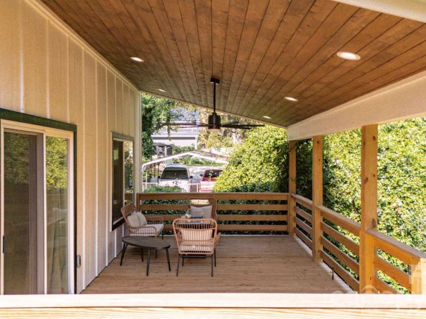 321 Hazel Mill Road, Asheville, NC 28806.  MLS# CAR4367038, YatesRealty ID 9506. 
