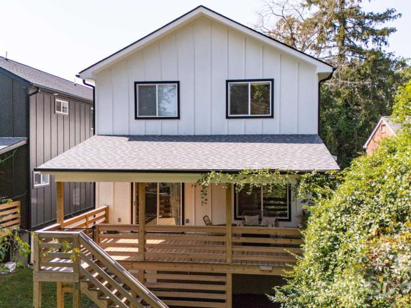 321 Hazel Mill Road, Asheville, NC 28806.  MLS# CAR4367038, YatesRealty ID 9506. 