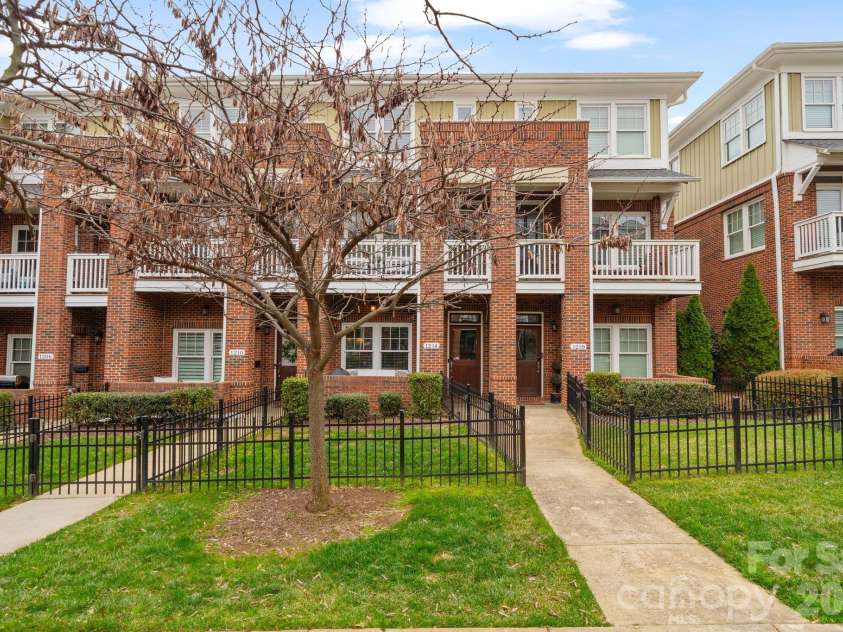 1214 Macomb Place, Charlotte, NC 28208.  MLS# CAR4357320, YatesRealty ID 9508. 