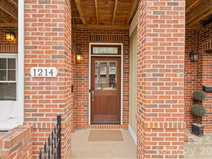 1214 Macomb Place, Charlotte, NC 28208.  MLS# CAR4357320, YatesRealty ID 9508. 