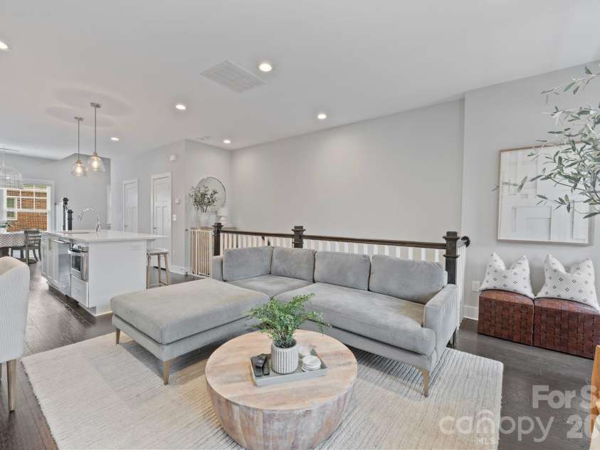 1214 Macomb Place, Charlotte, NC 28208.  MLS# CAR4357320, YatesRealty ID 9508. 