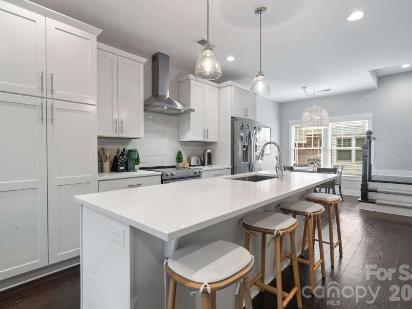 1214 Macomb Place, Charlotte, NC 28208.  MLS# CAR4357320, YatesRealty ID 9508. 