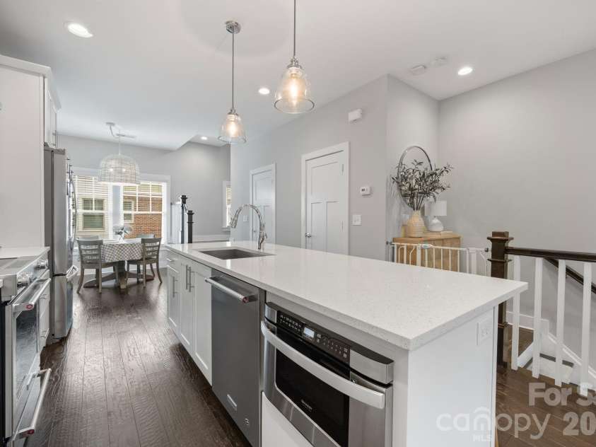 1214 Macomb Place, Charlotte, NC 28208.  MLS# CAR4357320, YatesRealty ID 9508. 