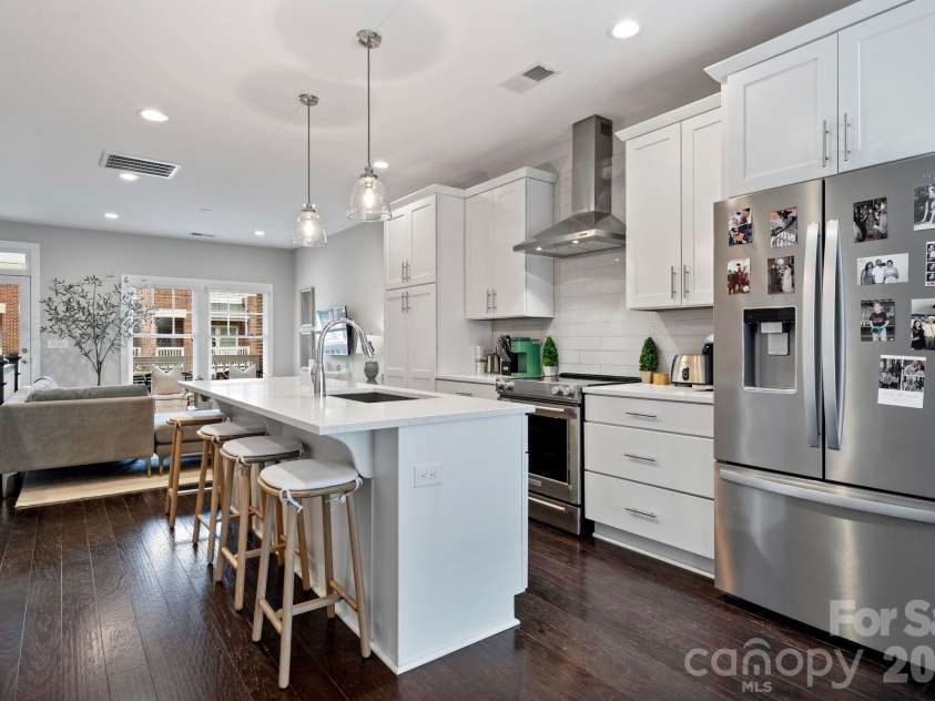 1214 Macomb Place, Charlotte, NC 28208.  MLS# CAR4357320, YatesRealty ID 9508. 