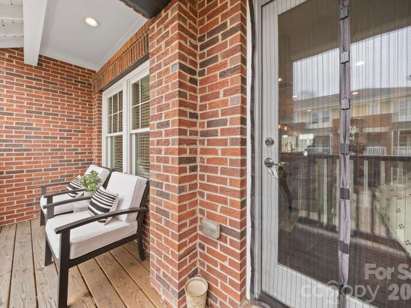 1214 Macomb Place, Charlotte, NC 28208.  MLS# CAR4357320, YatesRealty ID 9508. 
