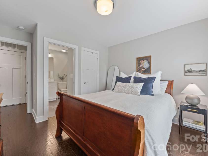 1214 Macomb Place, Charlotte, NC 28208.  MLS# CAR4357320, YatesRealty ID 9508. 