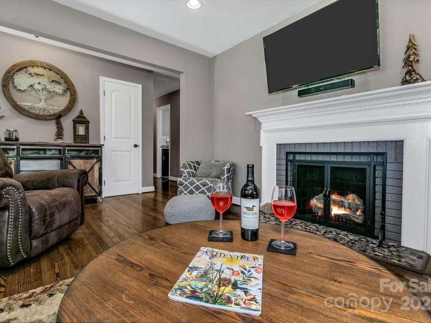 30 Ramsey Road, Asheville, NC 28806.  MLS# CAR4250874, YatesRealty ID 9508. 