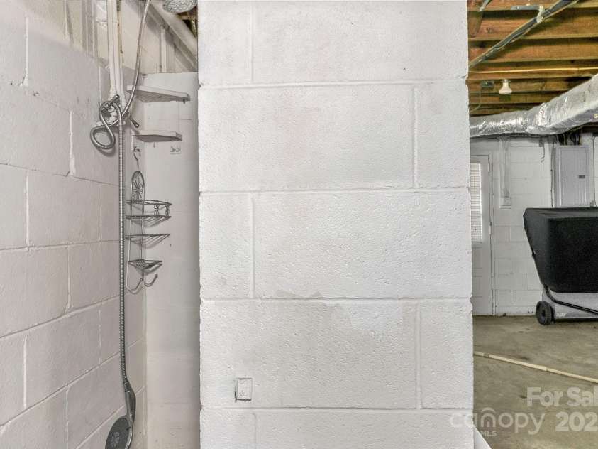 30 Ramsey Road, Asheville, NC 28806.  MLS# CAR4250874, YatesRealty ID 9508. 