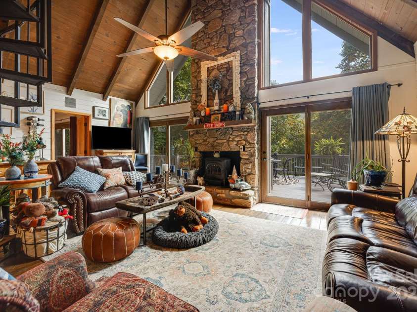 197 Gardenside Lane, Mars Hill, NC 28754.  MLS# CAR4253278, YatesRealty ID 9509. Open Floor Plan