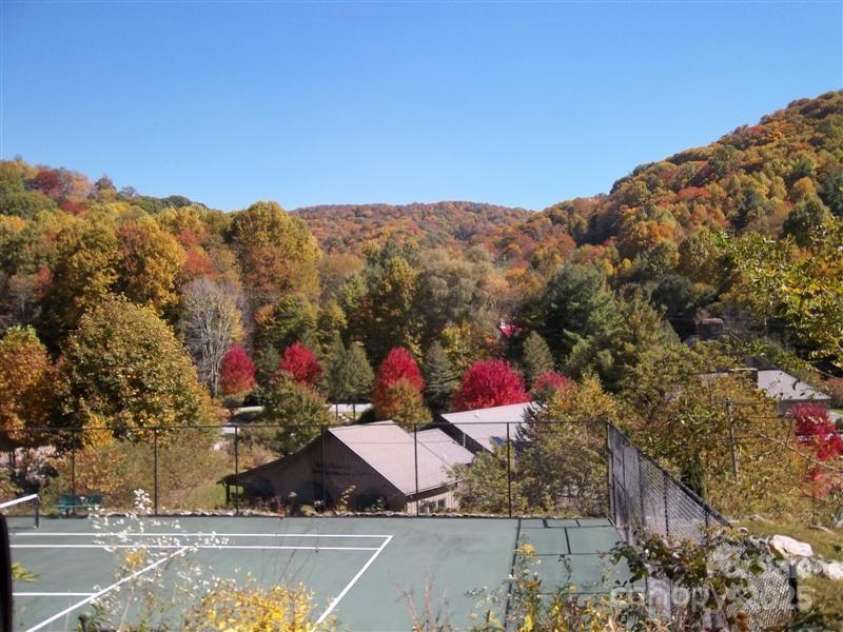 197 Gardenside Lane, Mars Hill, NC 28754.  MLS# CAR4253278, YatesRealty ID 9509. Wolf Laurel VC Tennis Courts