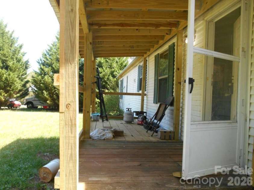 2184 Stove Drive, Newton, NC 28658.  MLS# CAR4366842, YatesRealty ID 9509. 
