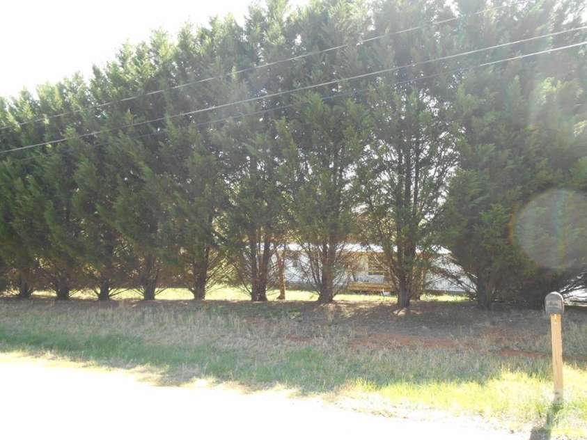2184 Stove Drive, Newton, NC 28658.  MLS# CAR4366842, YatesRealty ID 9509. 